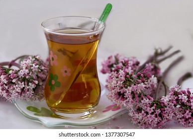 cat grass tea ; Valeriana officinalis tea