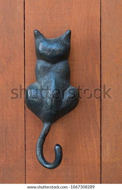 cat shaped cat door