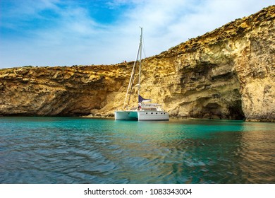 catamaran blue lagoon malta