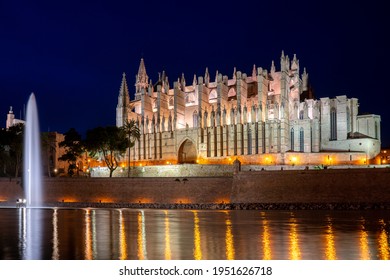 The Catedral Basílica De Santa María De Mallorca In The Capital Palma