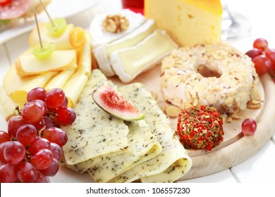 Catering Cheese Platter With Fruits