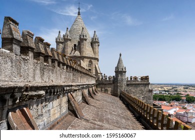 Cathedral Basilica Of Our Lady Of The Assumption In Évora, Portugal