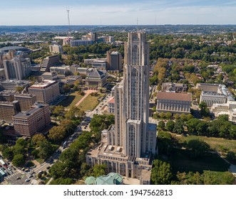 Cathedral of Learning, a 42-story Late Gothic Revival Cathedral, at the University of Pittsburgh. Pittsburgh, USA