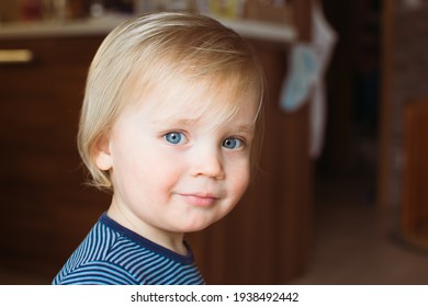 Enfant Garcon Yeux Bleus Portrait Images Photos Et Images Vectorielles De Stock Shutterstock