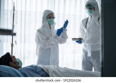 Caucasian Doctor, Nurse Or Scientist Holding Flu, Measles, Coronavirus Vaccine Shot For Diseases Outbreak Vaccination Preparing For Injection To Patient In Hospital. Covid19 Medicine And Drug Concept