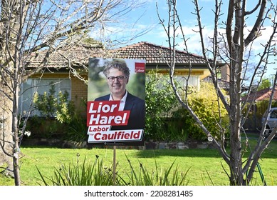 Caulfield South, Victoria, Australia - September 30 2022: Labor Party Election Sign For Lior Harel, The Party's Candidate For The Electorate Of Caulfield, In Front Of A Neat Lawn And Suburban House