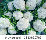  cauliflower is for sale in the shop