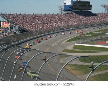 6,326 Crowd Race Car Images, Stock Photos & Vectors | Shutterstock