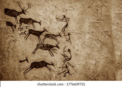 Cave art seamless pattern made ancient wild animals  horses   hunters  Rock paintings  Hunting scenes  palaeolithic Petroglyphs carved in rocks   Stones and petroglyphs  people get food