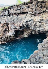 Cave At Keauhou Bay - Hawaii