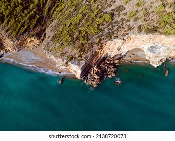 Yanışlı Cave Is Located In The Yanışlı District Of The Gülnar District, Where It Is Named. It Can Only Be Reached By Sea.