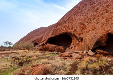 Caves on the basic walk around big red stone in the middle of Australia.