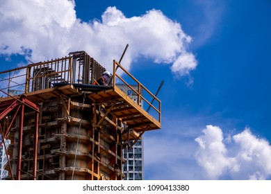 Cbuilding under contruction