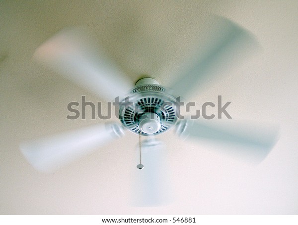 Ceiling Fan Blurred Slightly Blades Turn Stockfoto Jetzt