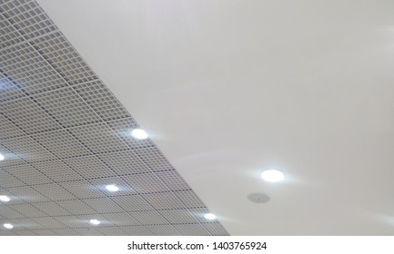 Imagenes Fotos De Stock Y Vectores Sobre Finishing The Ceiling