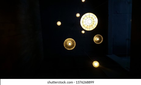 Ceiling hanging lamp