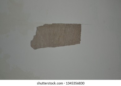 Imagenes Fotos De Stock Y Vectores Sobre Peeling Ceiling