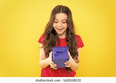 186,548 Kids surprise gifts Images, Stock Photos & Vectors | Shutterstock