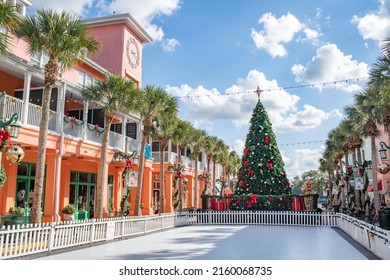 Celebration, Florida: December 31, 2021: Christmas Decorations In The City Of Celebration, Florida, In The Daytime On A Sunny Day. The Population Of Celebration, Florida Is 11,077.