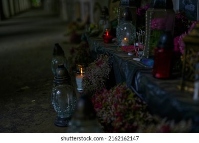 A Lot Of Cemetery Items At The Memorial Plate