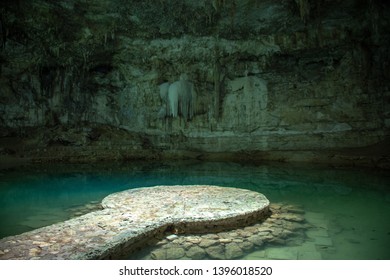 Cenote Suytun, Valladolid Yucatan Mexico