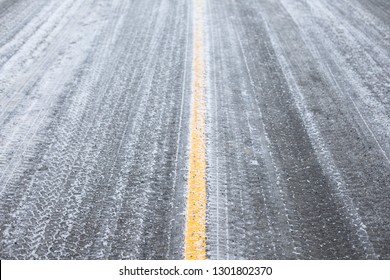 40 Centre median divider Images, Stock Photos & Vectors | Shutterstock