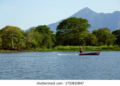 CENTRAL AMERICA, NICARAGUA, MAY, 2014 - Man Fishing In Lake Nicaragua (or Lake Cocibolka) The Tenth Largest Fresh Water Lake In The World And Second Largest In Central America 