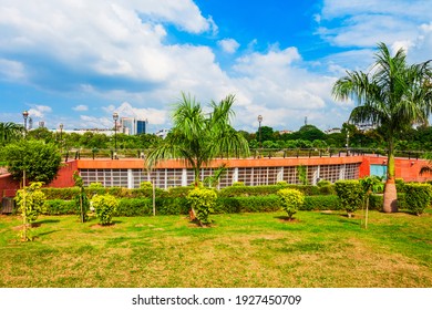 Central Park At The Rajiv Chowk Street In Connaught Place District In New Delhi, India