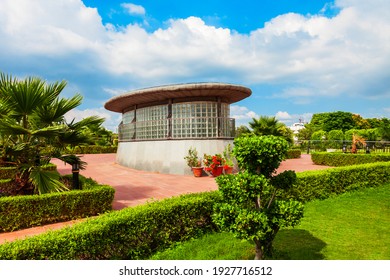 Central Park At The Rajiv Chowk Street In Connaught Place District In New Delhi, India