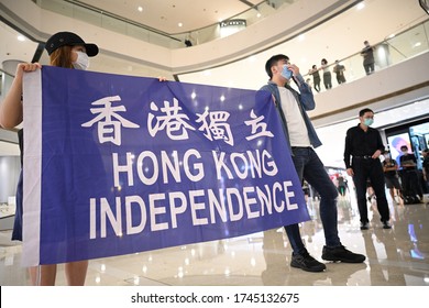 Central/HongKong-25May2020: People In Ifc Shopping Mall Holding Flag,to Protest The Failed State,gangster Police Thug & China National Security Law Which Break 1 Country 2 System. Support Independence