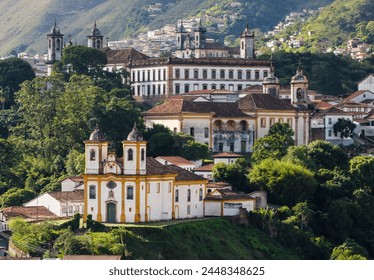 Centro Histórico de Ouro Preto. Igreja Nossa Senhora das Mercês e Perdões, São Francisco de Assis, Museu da Inconfidência, Nossa Senhora do Carmo e São Francisco de Paula. - Powered by Shutterstock