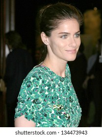 CENTURY CITY, CA - MAY 06: Amanda Peet At Project ALS Benefit On May 6, 2005 In Century City, CA