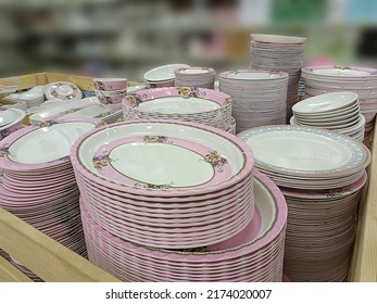 Ceramic Crockery Is Proven To Be Non-sticky. They Have A Smooth Glassy Texture That Helps Clean The Dishes Easily. Whether You Are Preparing A Dish On Ceramic Cookware Or Having A Meal..