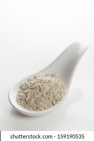 Ceramic Spoon With Calcium Bentonite Clay For Facials At Home