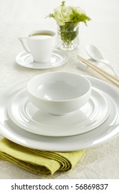 Ceramic tableware and cup