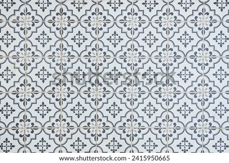 Ceramic tile with a pattern, an interior decoration element
