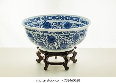Ceramic ware image