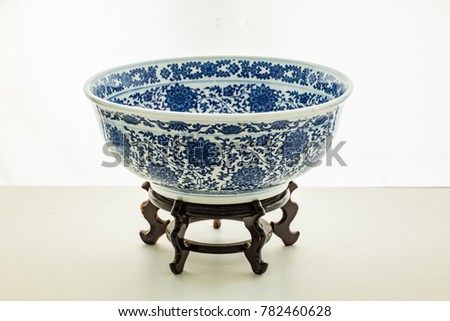 Ceramic ware image