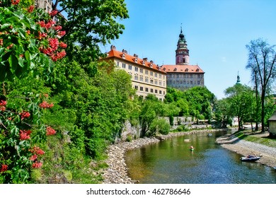 Cesky Krumlov castle and Vltava river, Czech Republic (Ceska Republika), Bohemia region
