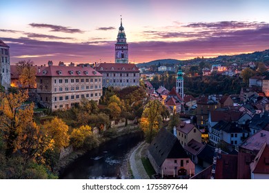 
Cesky Krumlov,Czech is an old Bohemia village.There are many tourist attraction such as Castle tower, St. Vitus and Vltava river.
