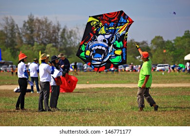 CHA-AM - MARCH 10: 13th Thailand International Kite Festival on March 10, 2012 in Naresuan Camp, Cha-am, Phetchaburi Province  Thailand. 