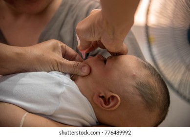 CHACHEONGSAO, THAILAND - DECEMBER 14 : Public Health Has Drop Oral Vaccine Anti Polio To Infant.