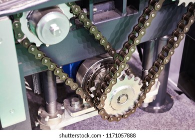 Chain Drive And Gear In The Mechanism