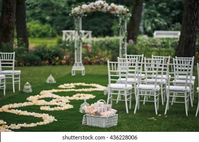 9,899 Outdoor Weddings Venues Images, Stock Photos & Vectors | Shutterstock