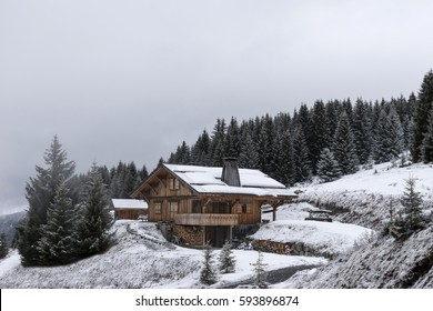 CHALET IN THE MOUNTAINS
