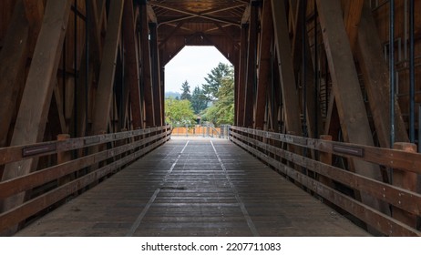 Chambers Covered Railroad Bridge Cottage Grove Stock Photo 2207711083 ...