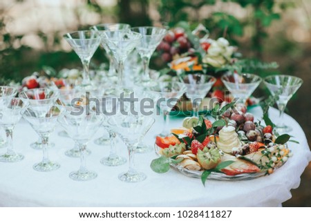Champagne glasses. Wedding slide champagne for bride and groom.
