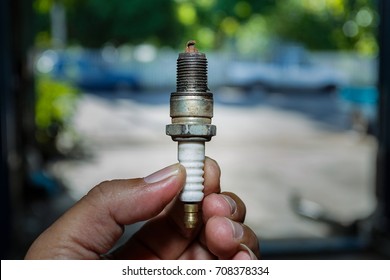 Change Spark Plugs Car,Spark Plugs Are The Parts Of The Car That Serve To Ignite The Engine. .