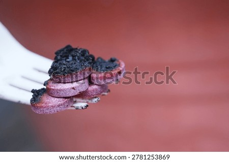 Changes texture of chewable vitamin C  under hot fire
