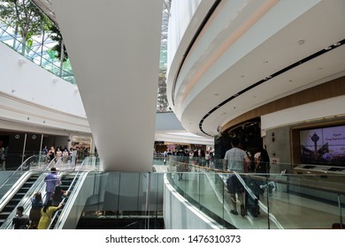 Imagenes Fotos De Stock Y Vectores Sobre Shopping Mall